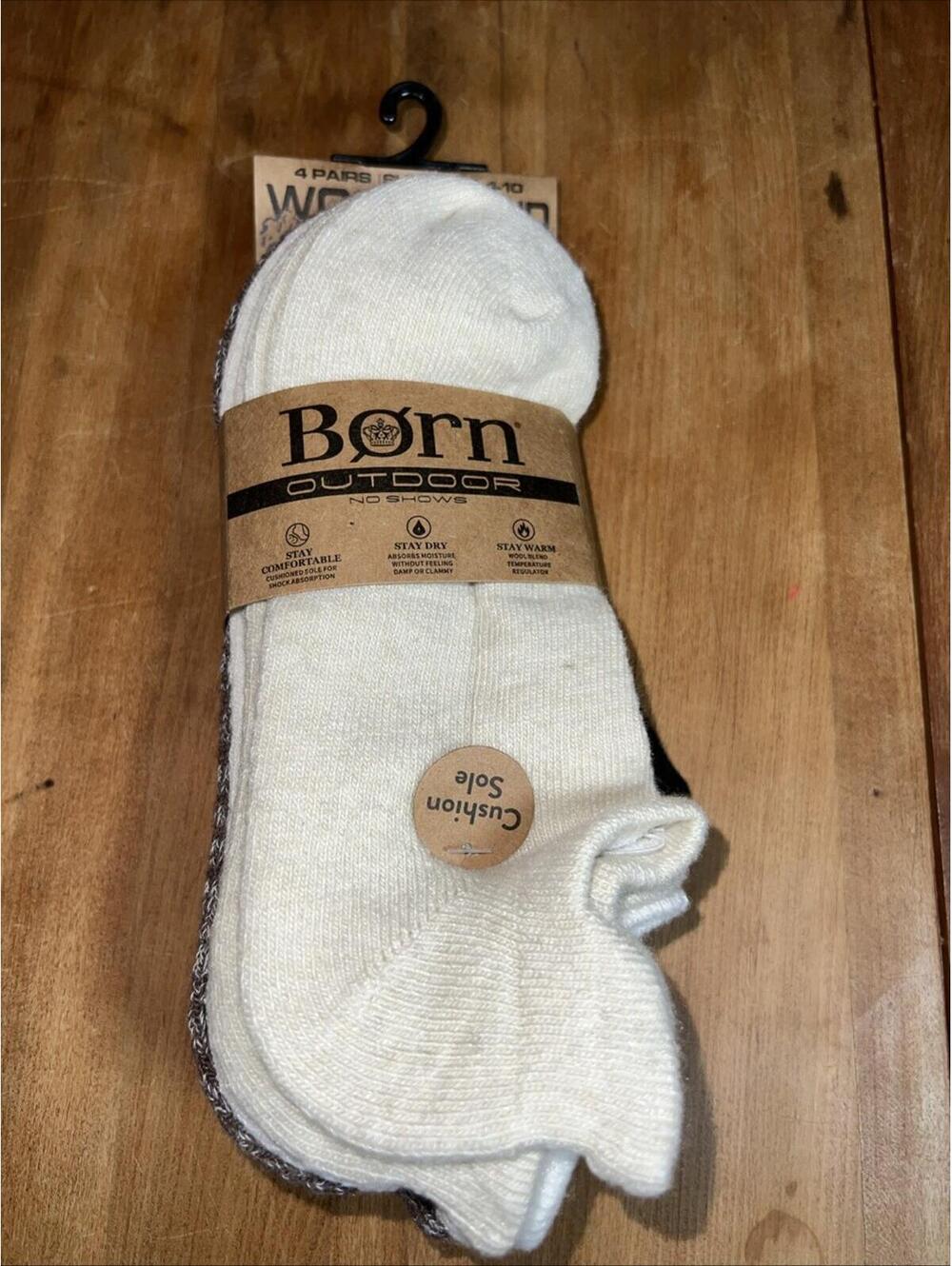 Born Wool Blend Outdoor No Show Socks, 4 Pairs New